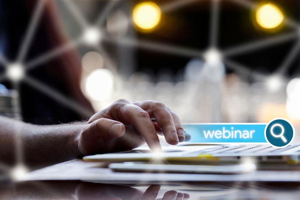 Webinar: 4 Strategies for Competing With Big Tech