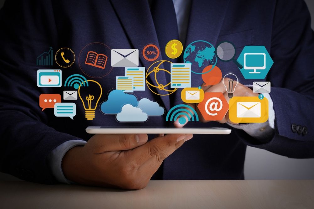 4 Tips to Start Growing Revenue by Selling Marketing Services